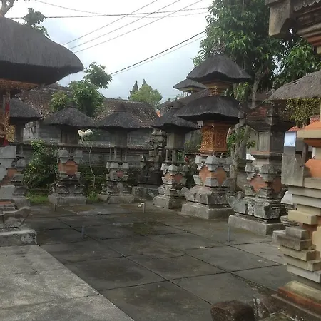 Suka'S House Bed & Breakfast-3