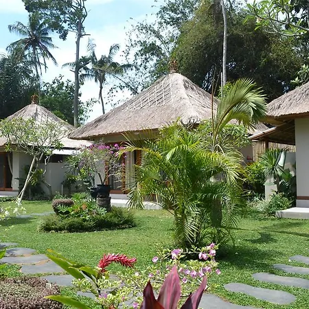 Suka'S House Bed & Breakfast-2